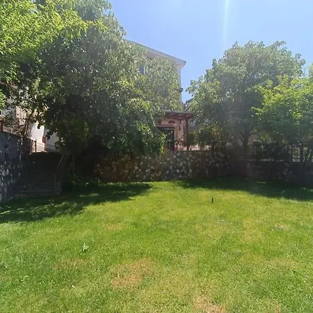 Luxury Pasakoey Triplex Villa + Grand Garden باساكوي