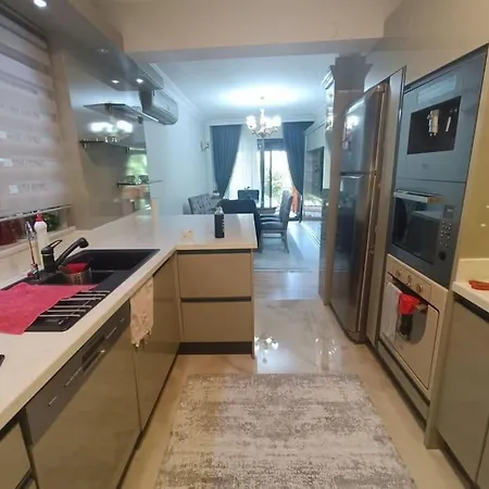 Luxury Pasakoey Triplex Villa + Grand Garden *
